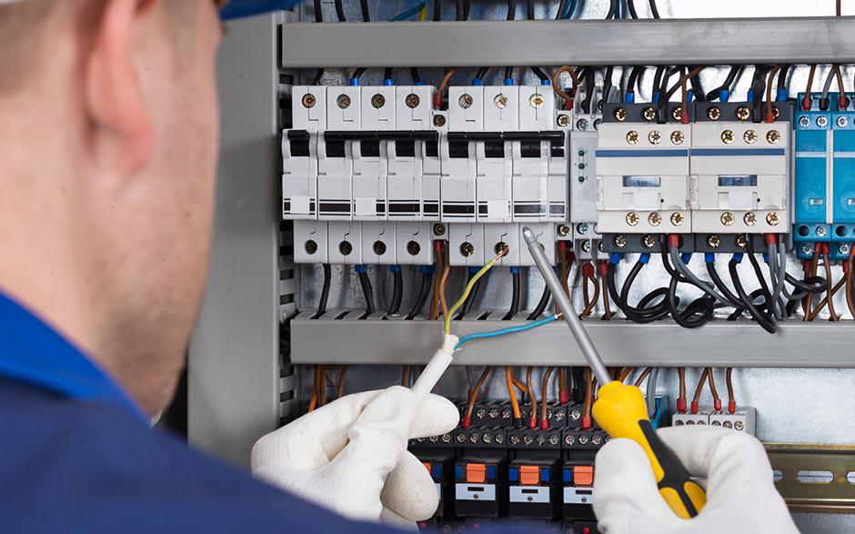 besoin d'un électricien La Verrière